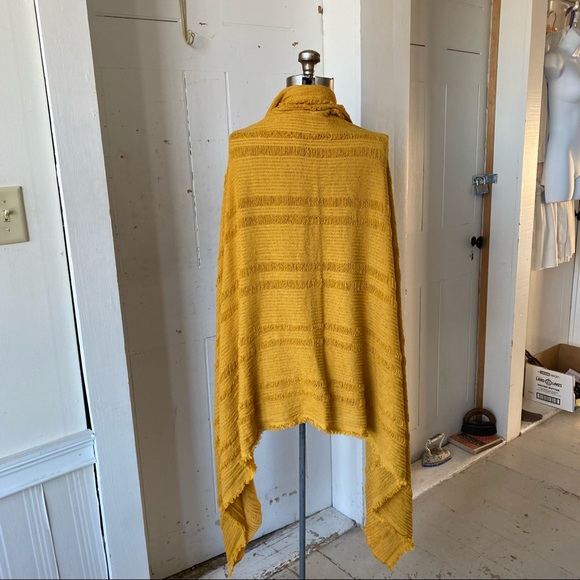 Time & Tru Golden Mustard Woven Scarf - Picture 6 of 10
